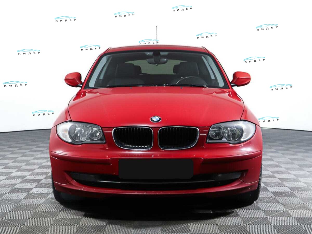 Б/У БМВ 1 серии 2011 года. Фото: #1