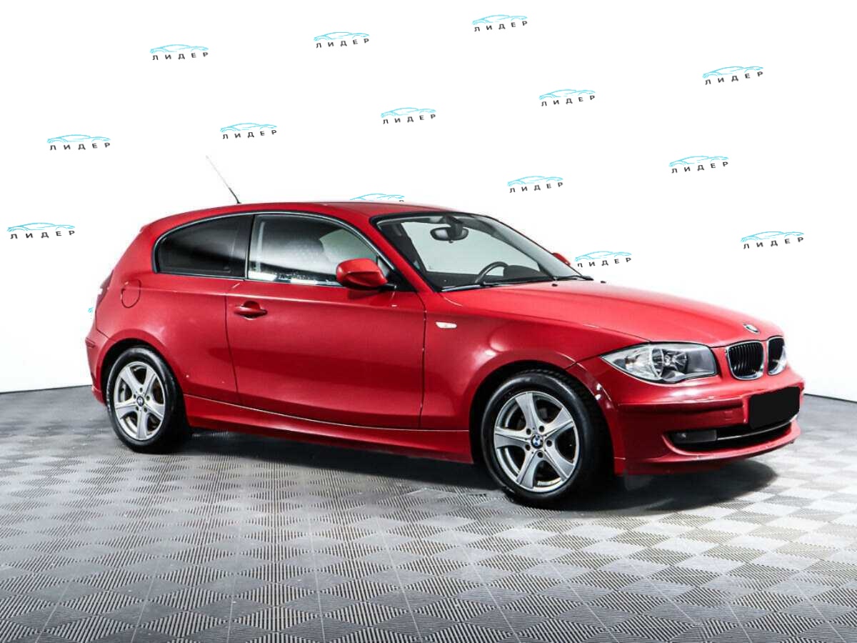 Б/У БМВ 1 серии 2011 года. Фото: #2