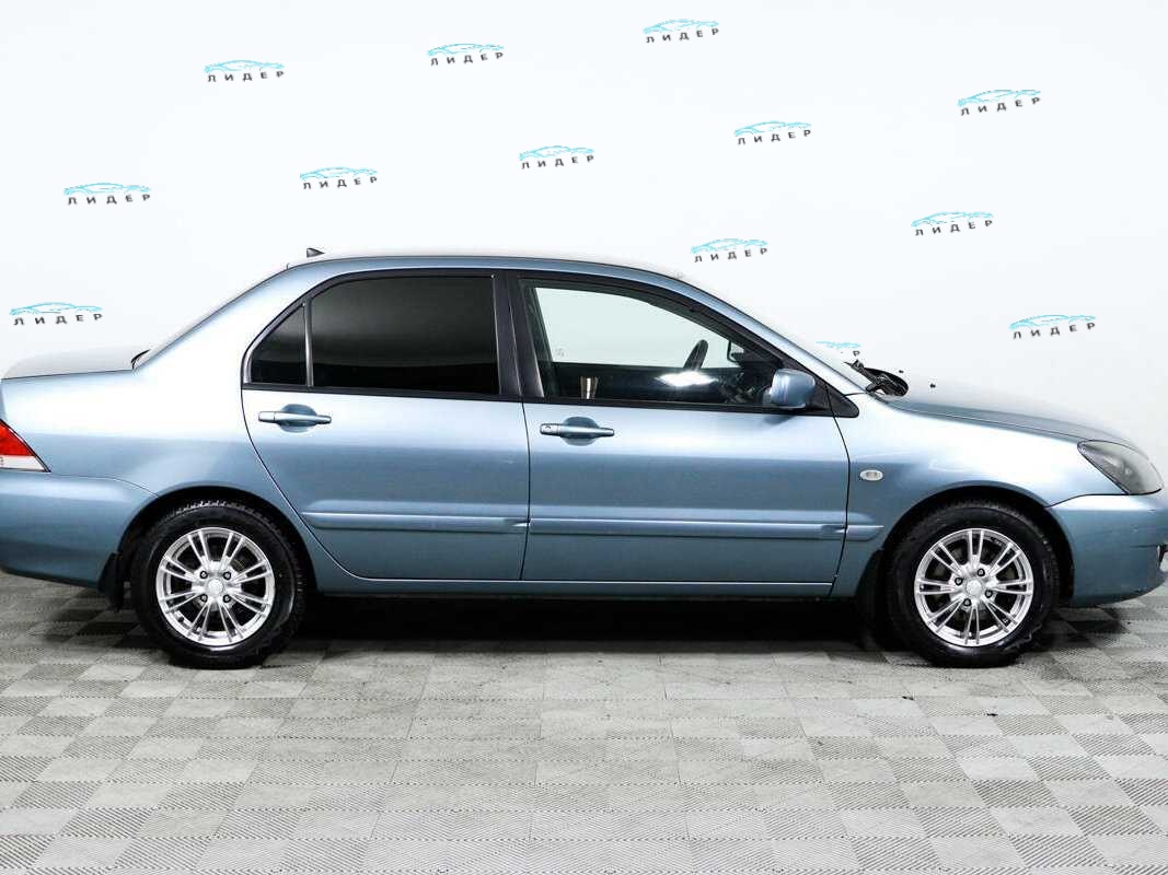 Б/У Митсубиши Лансер 2007 года. Фото: #3