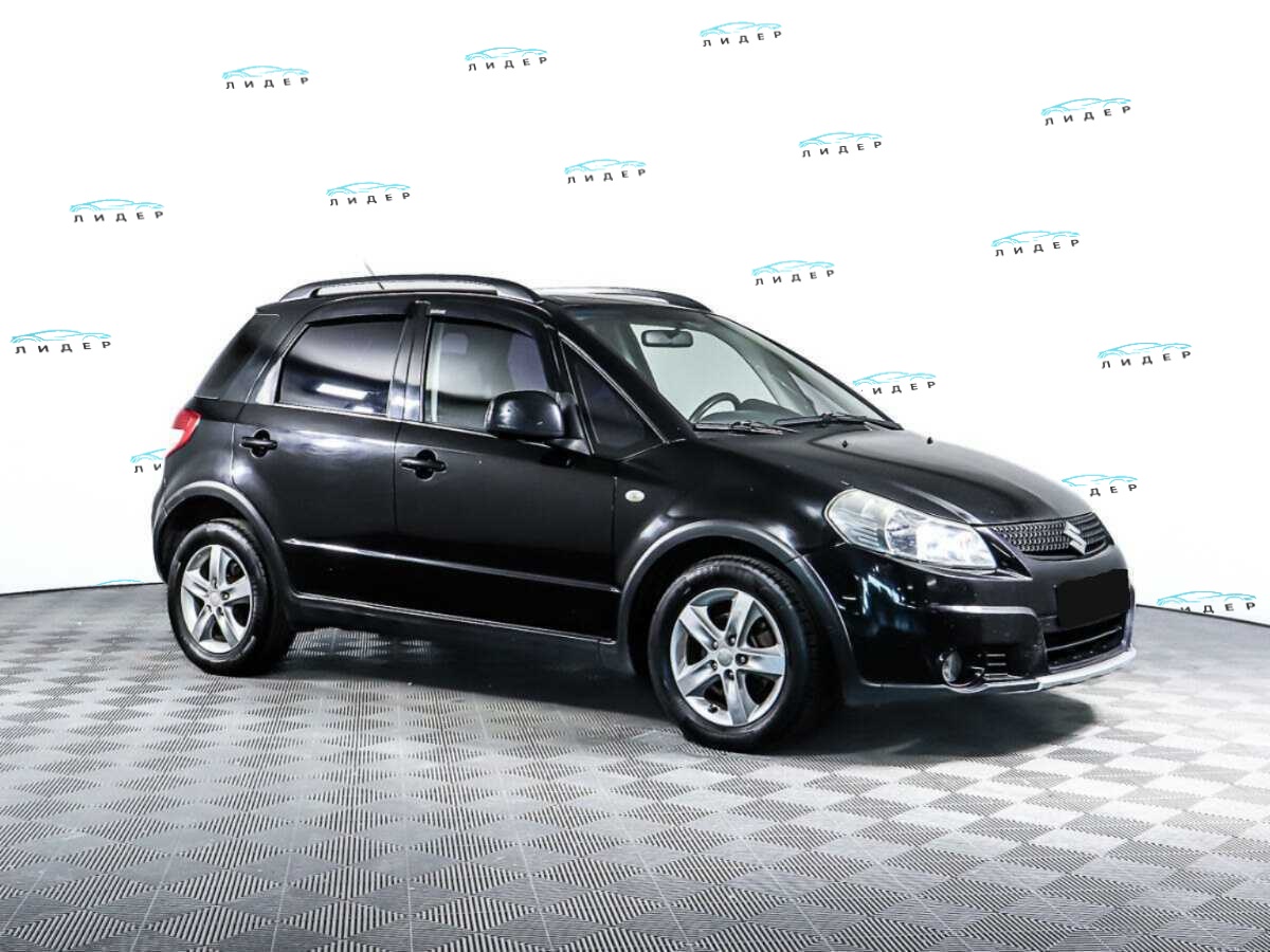 Б/У Сузуки С-Икс4 2010 года. Фото: #2