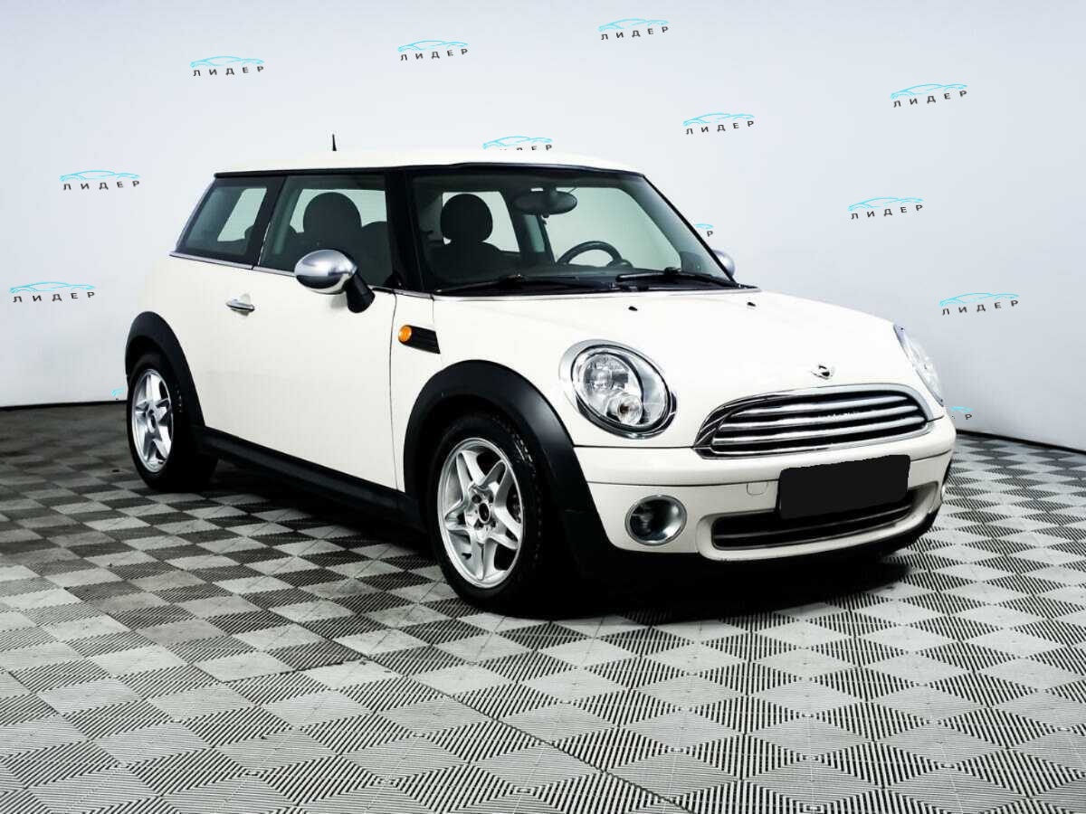 Б/У Мини Хэтч 2010 года. Фото: #2