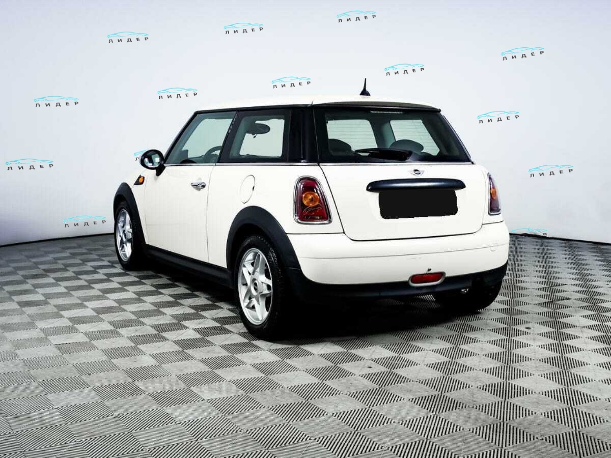 Б/У Мини Хэтч 2010 года. Фото: #6