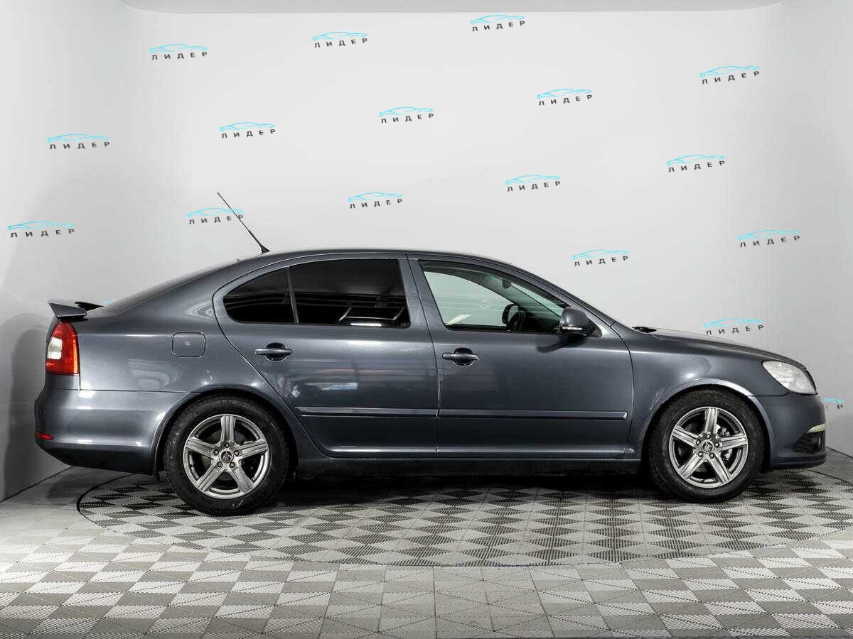 Б/У Шкода Октавия 2011 года. Фото: #3