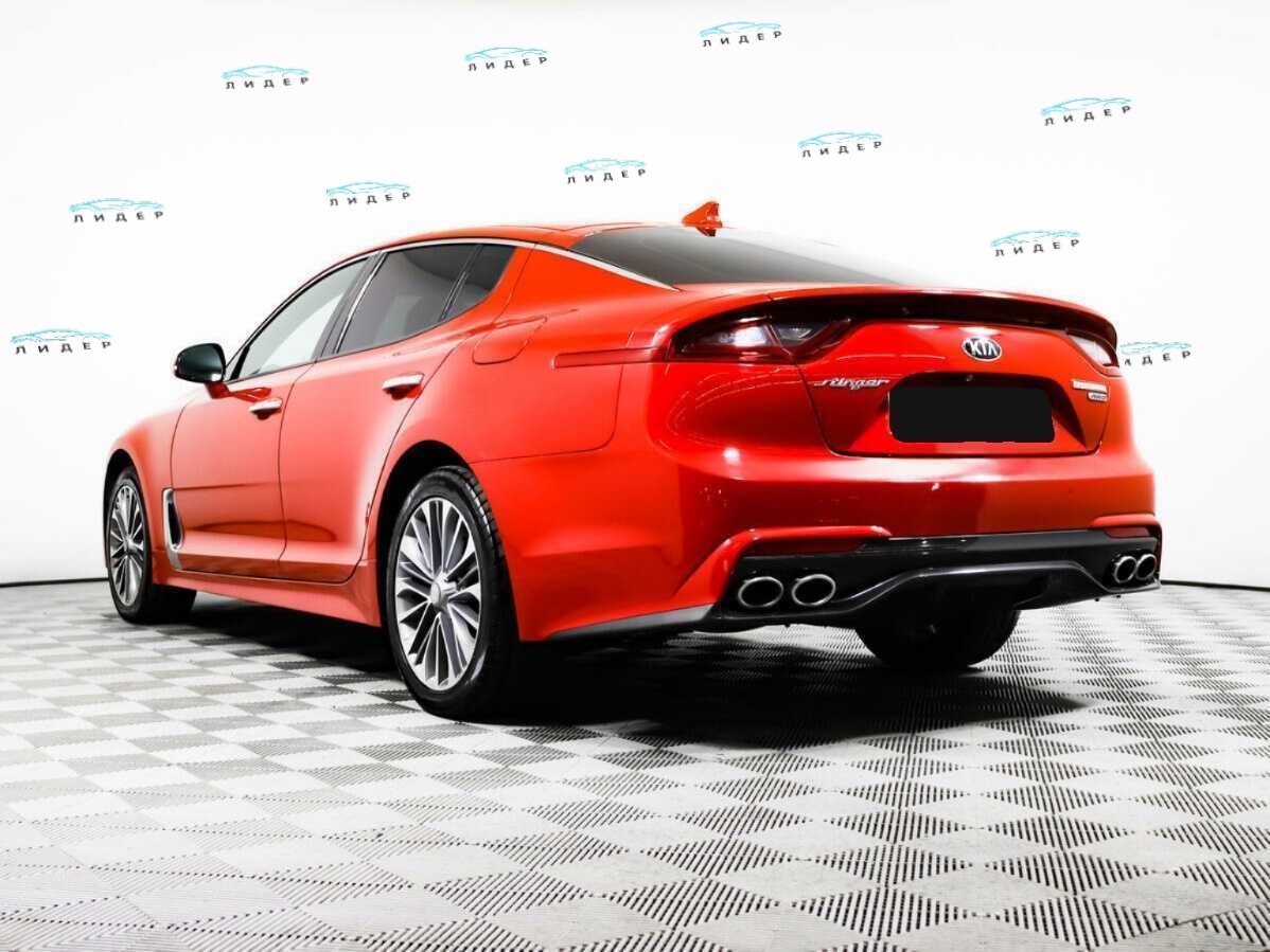 Б/У Киа Стингер 2018 года. Фото: #6