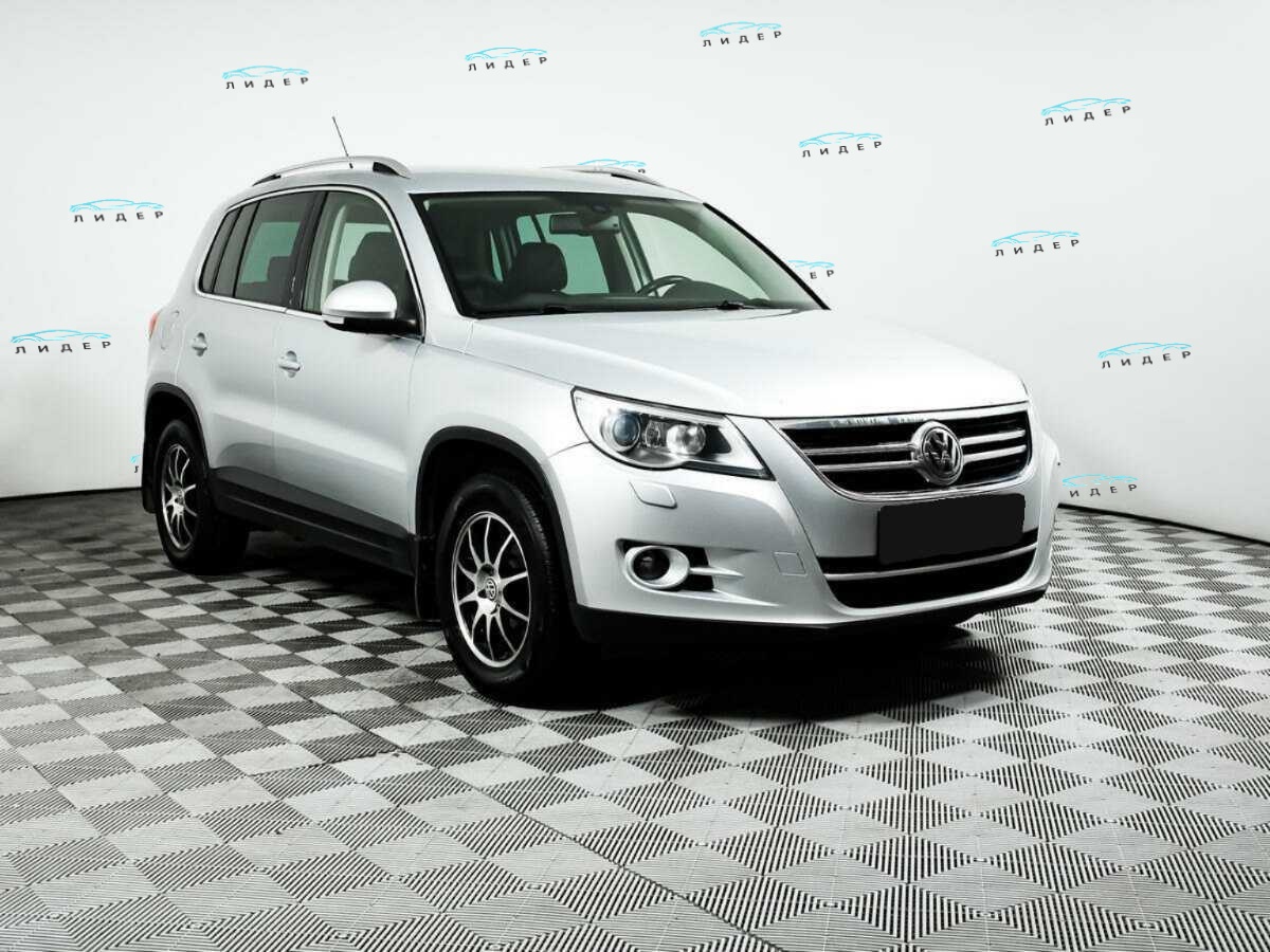 Б/У Фольксваген Тигуан 2010 года. Фото: #2