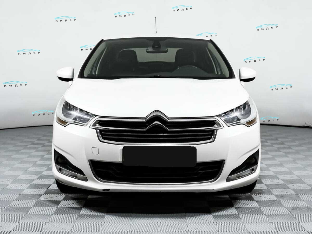 Б/У Ситроен Ц4 2016 года. Фото: #1