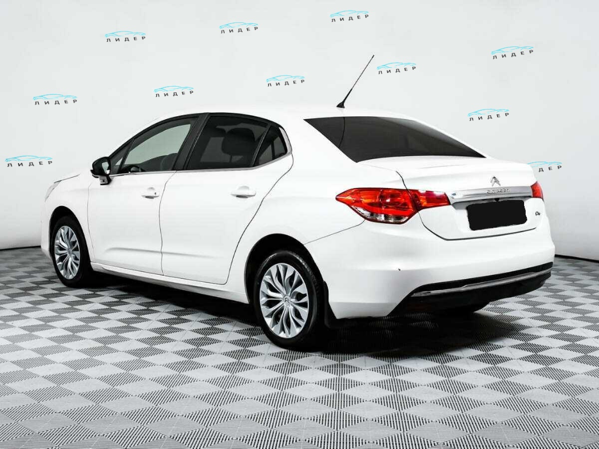 Б/У Ситроен Ц4 2016 года. Фото: #5