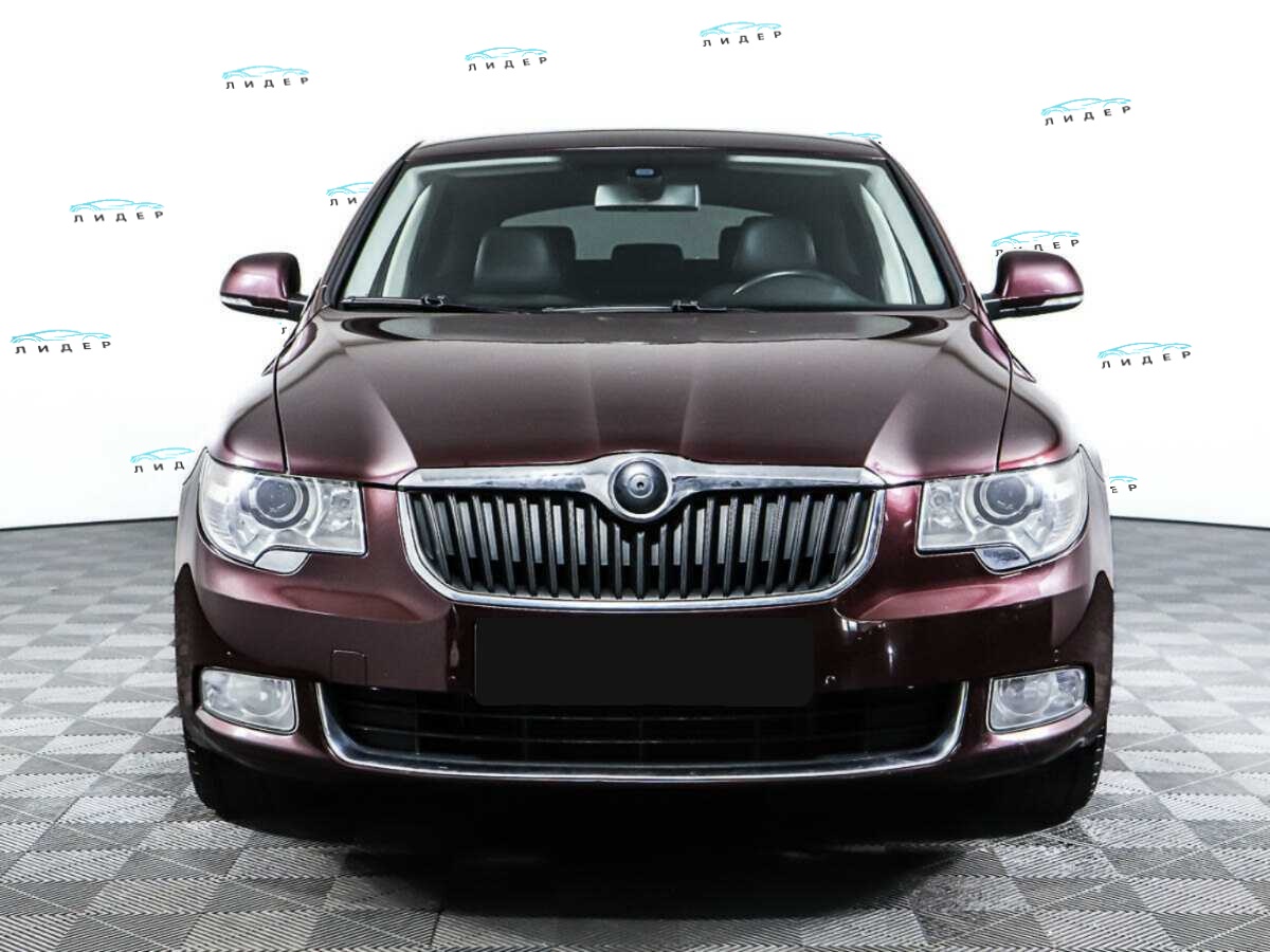 Б/У Шкода Суперб 2010 года. Фото: #1