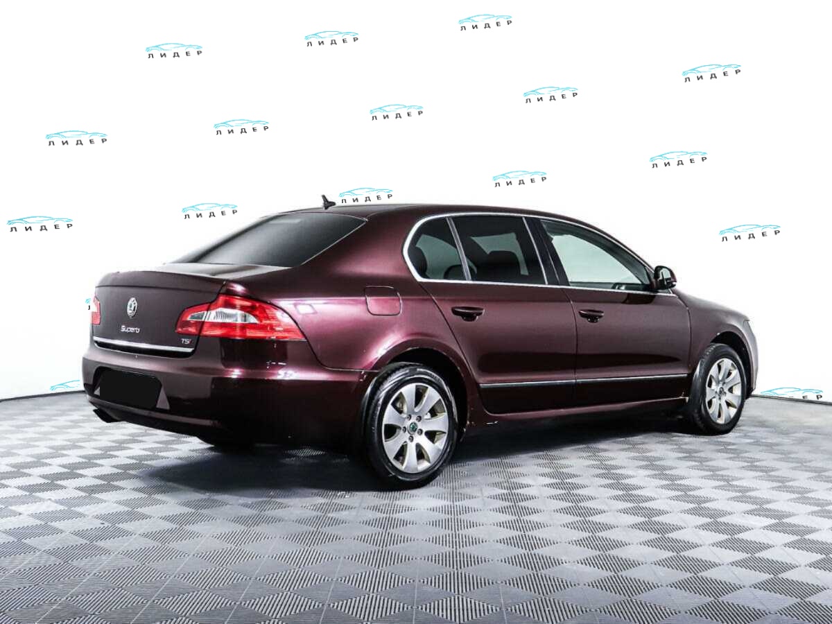 Б/У Шкода Суперб 2010 года. Фото: #4