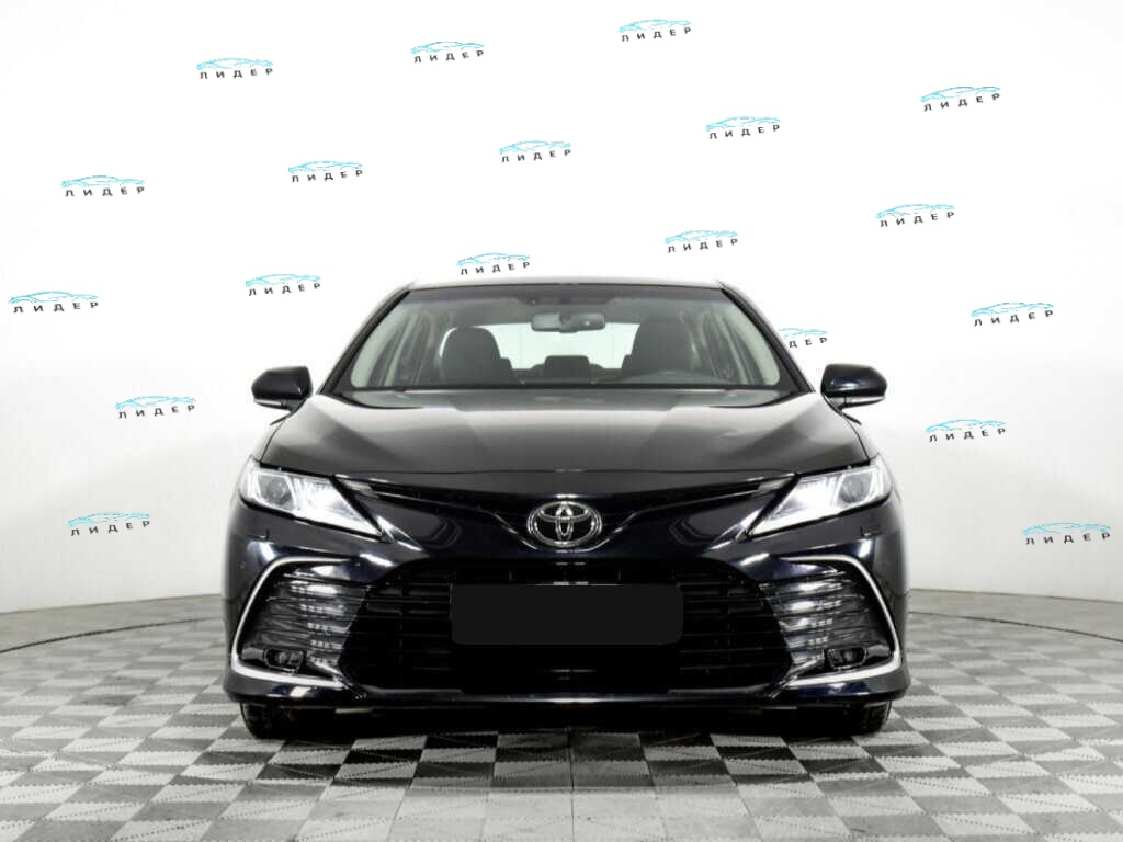 Б/У Тойота Камри 2021 года. Фото: #1