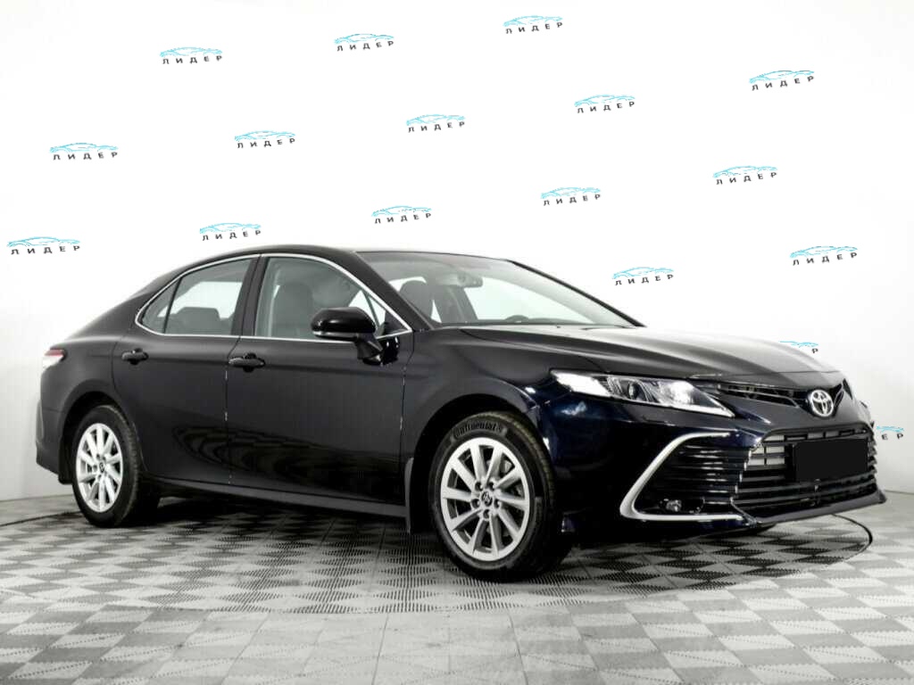 Б/У Тойота Камри 2021 года. Фото: #2