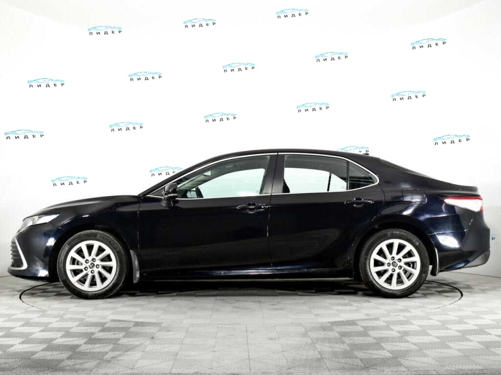 Б/У Тойота Камри 2021 года. Фото: #7