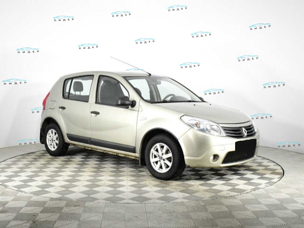 Б/У Рено Сандеро 2011 года. Фото: #2