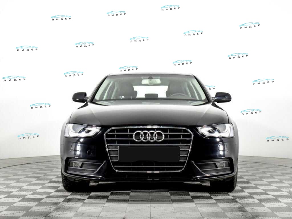 Б/У Ауди А4 2013 года. Фото: #1