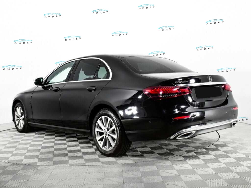 Б/У Мерседес-Бенц Е-Класс 2021 года. Фото: #6
