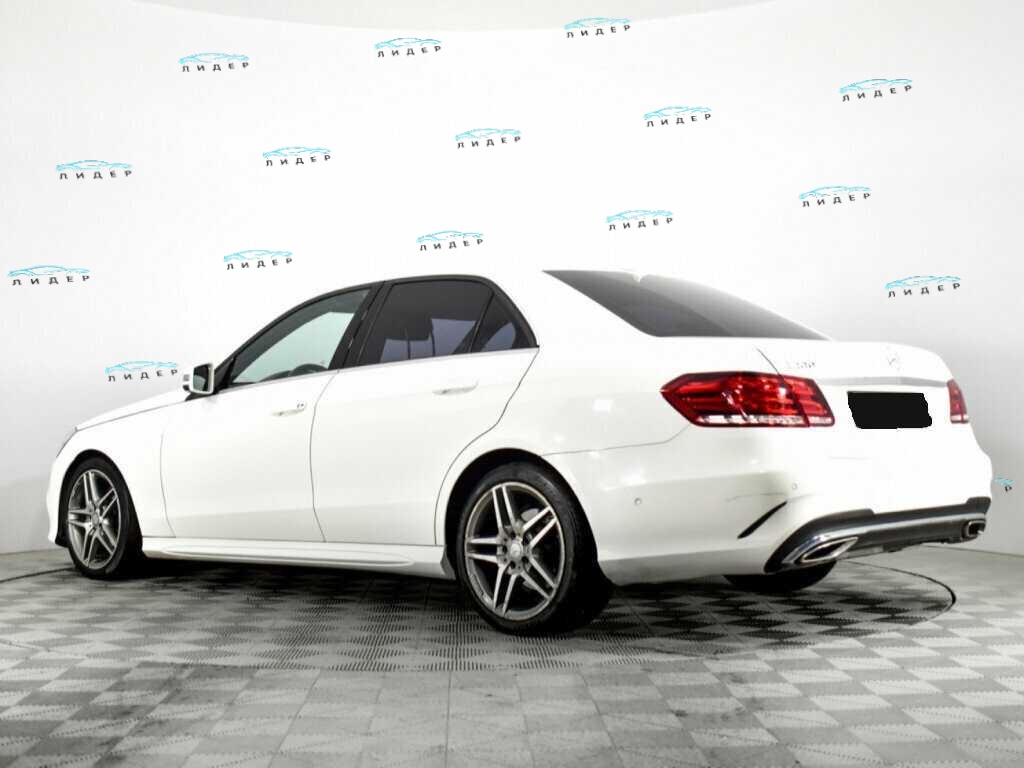 Б/У Мерседес-Бенц Е-Класс 2015 года. Фото: #6