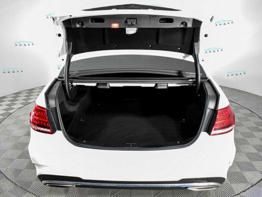 Б/У Мерседес-Бенц Е-Класс 2015 года. Фото: #18