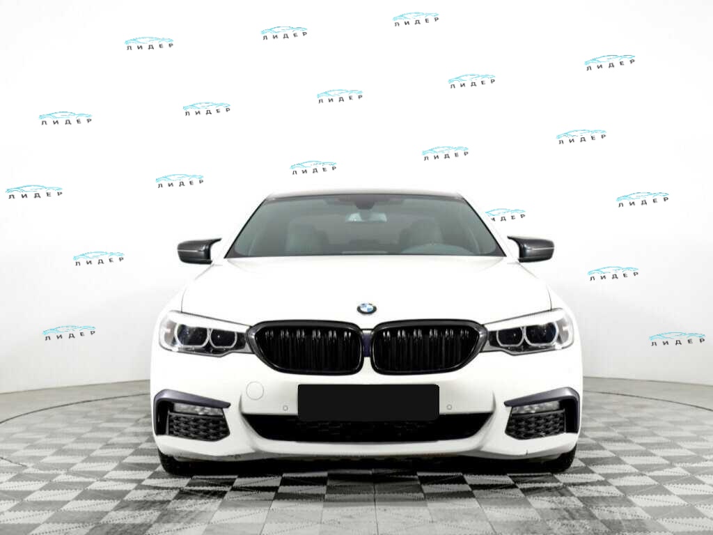 Б/У БМВ 5 серии 2019 года. Фото: #1