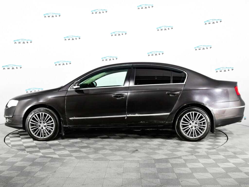 Б/У Фольксваген Пассат 2010 года. Фото: #7