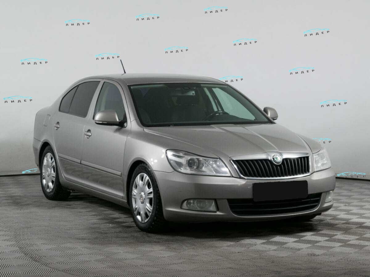 Б/У Шкода Октавия 2011 года. Фото: #2
