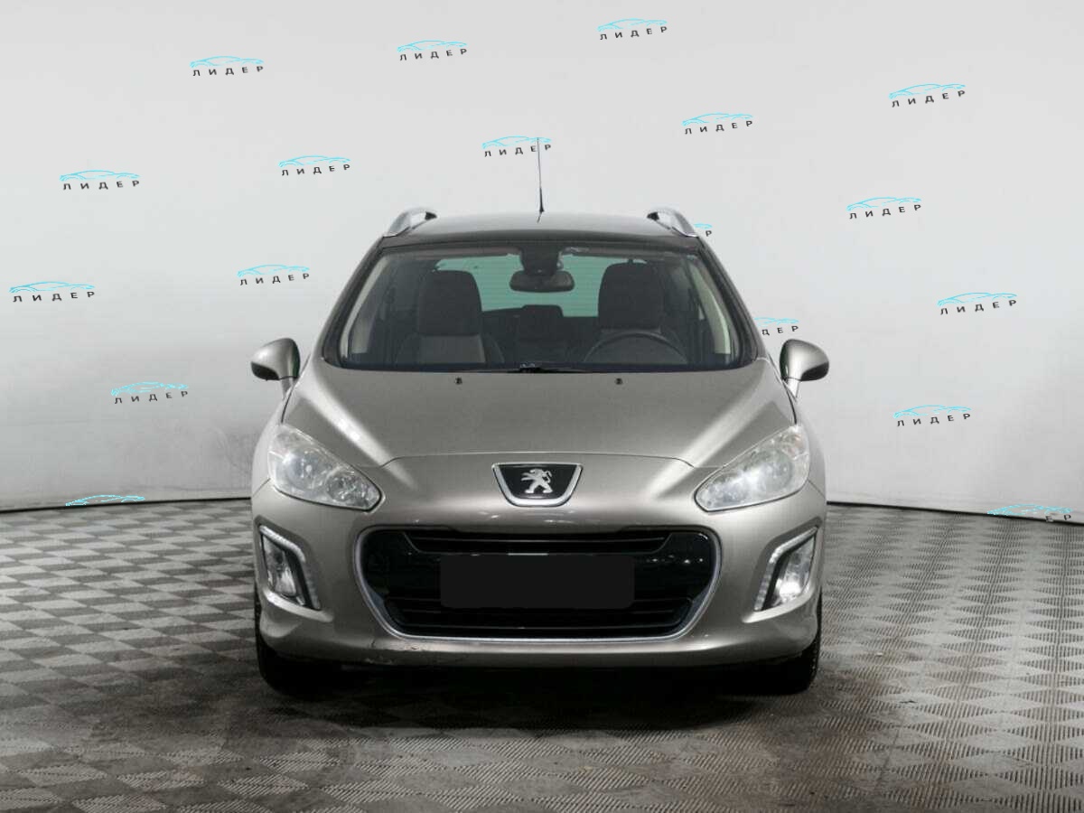 Б/У Пежо 308 2011 года. Фото: #1