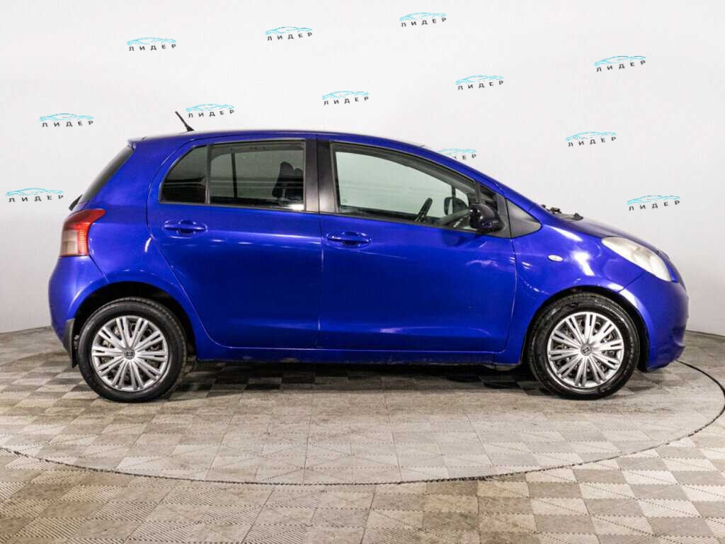 Б/У Тойота Ярис 2006 года. Фото: #3