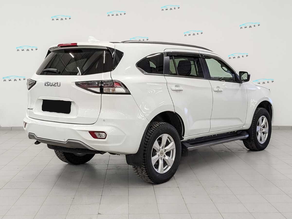 Б/У Исузу MU-X 2021 года. Фото: #4