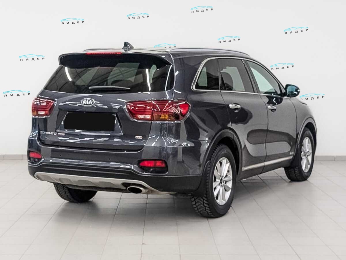Б/У Киа Соренто 2018 года. Фото: #4