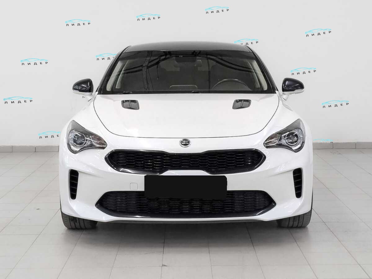 Б/У Киа Стингер 2019 года. Фото: #1