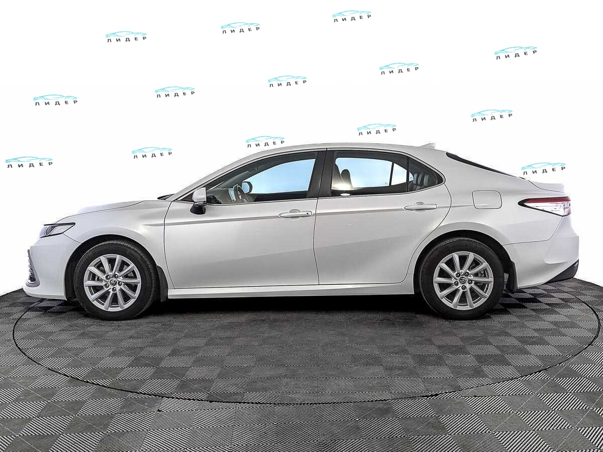 Б/У Тойота Камри 2021 года. Фото: #7