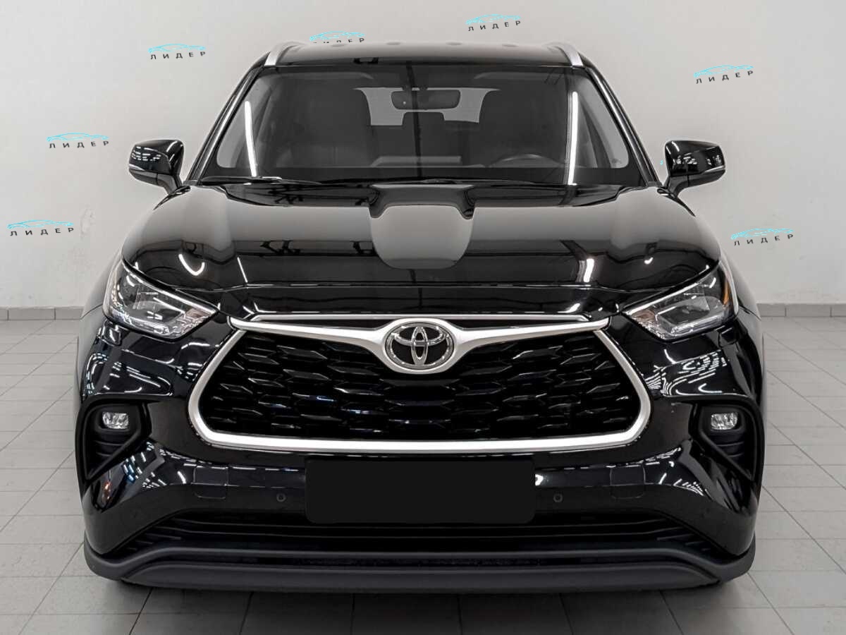Б/У Тойота Хайлэндер 2021 года. Фото: #1