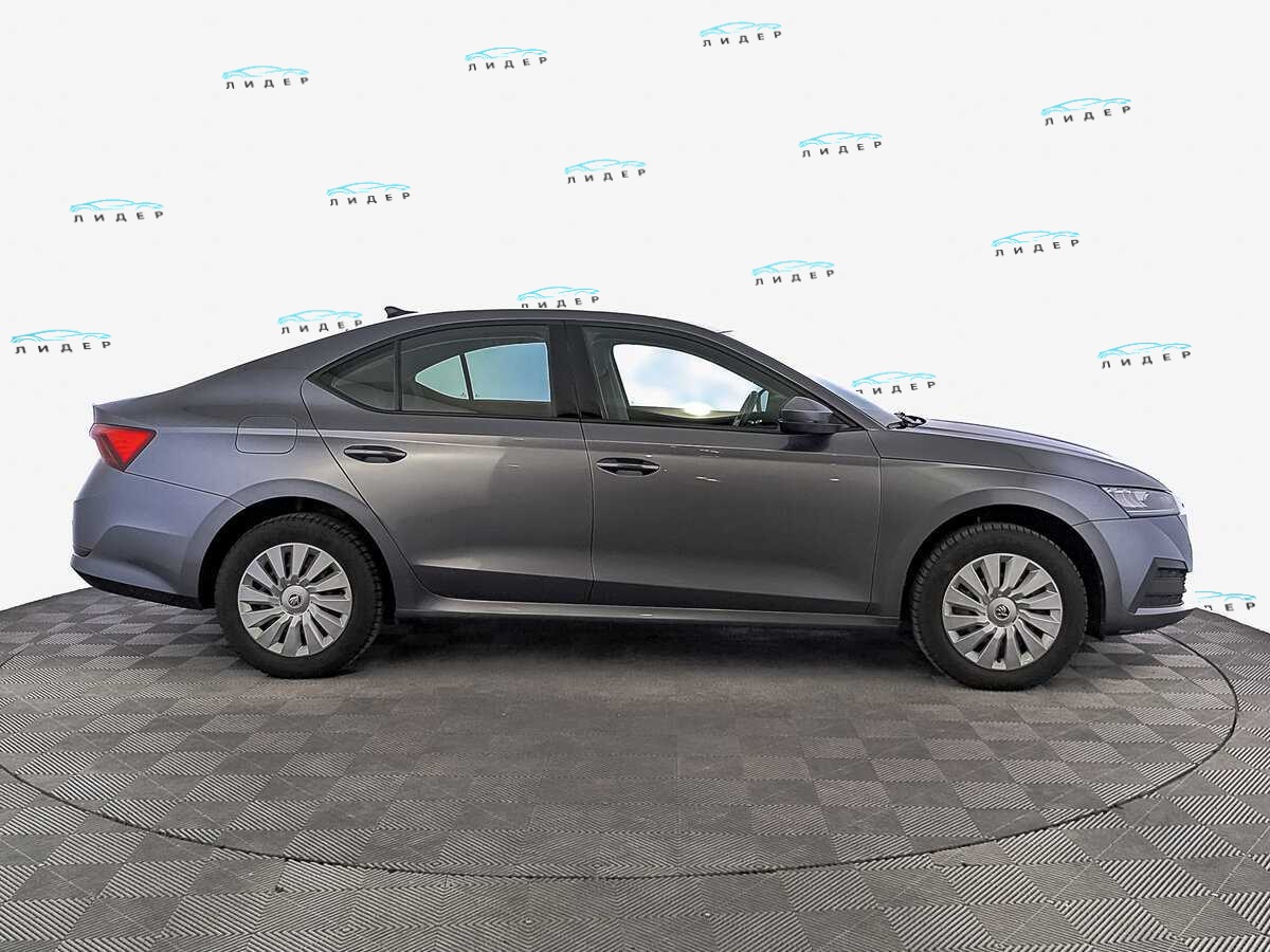 Б/У Шкода Октавия 2021 года. Фото: #3