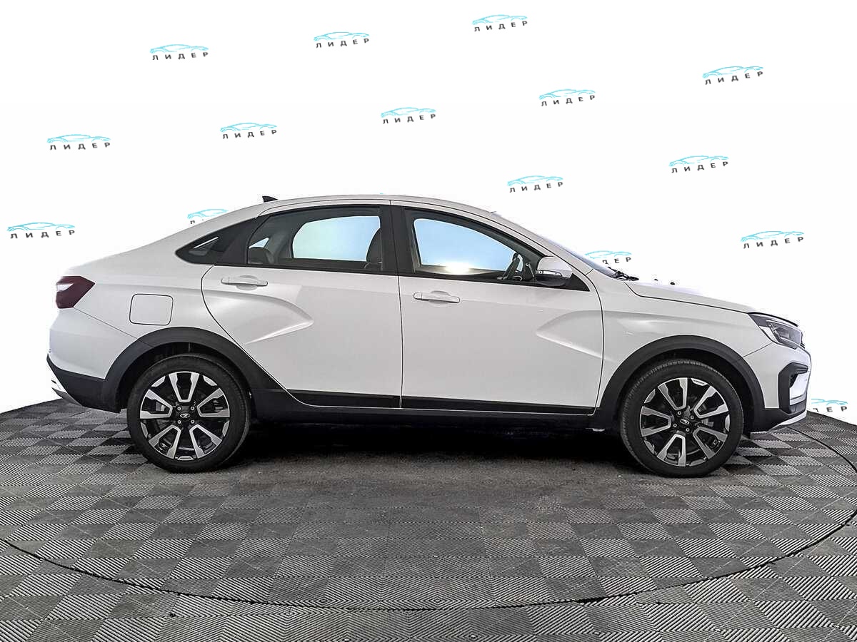 Б/У Лада (ВАЗ) Веста 2024 года. Фото: #3