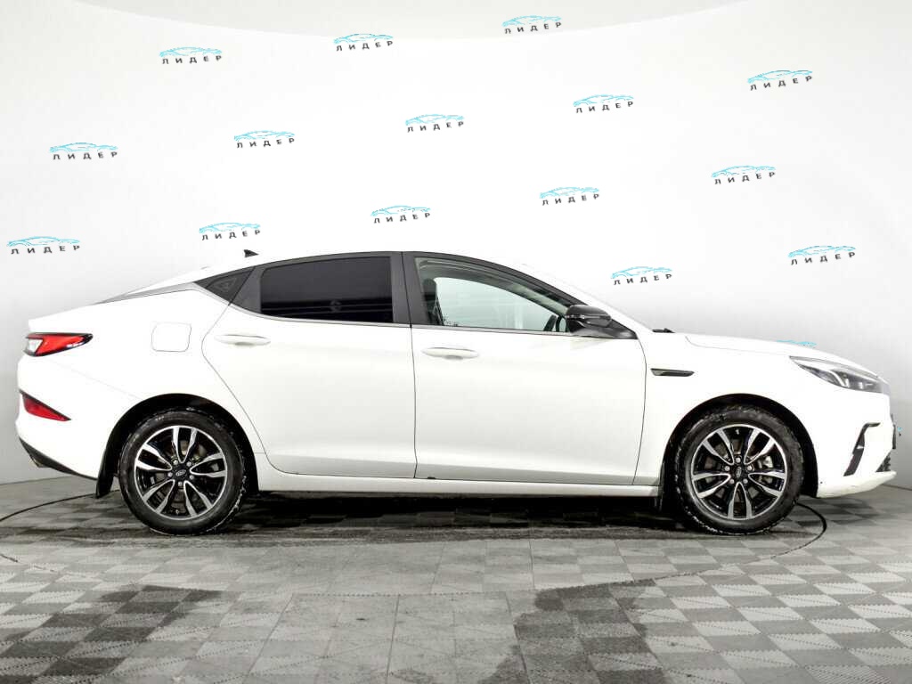 Б/У Джак Джи7 2021 года. Фото: #3