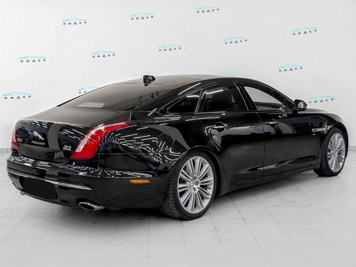 Б/У Ягуар ИксДжи 2017 года. Фото: #4