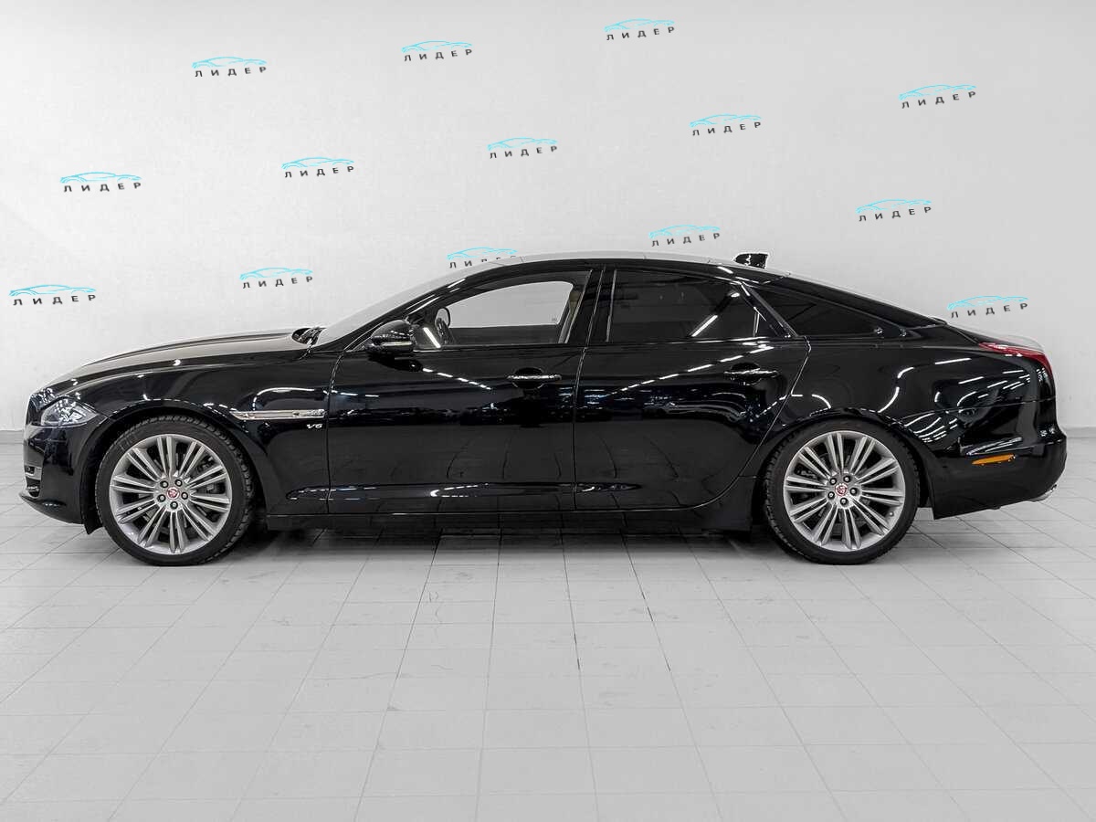 Б/У Ягуар ИксДжи 2017 года. Фото: #7