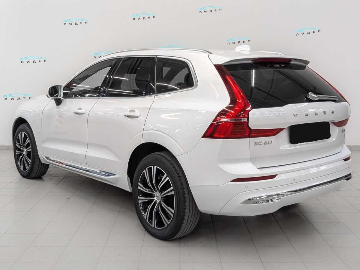 Б/У Вольво ИксЦ60 2021 года. Фото: #6