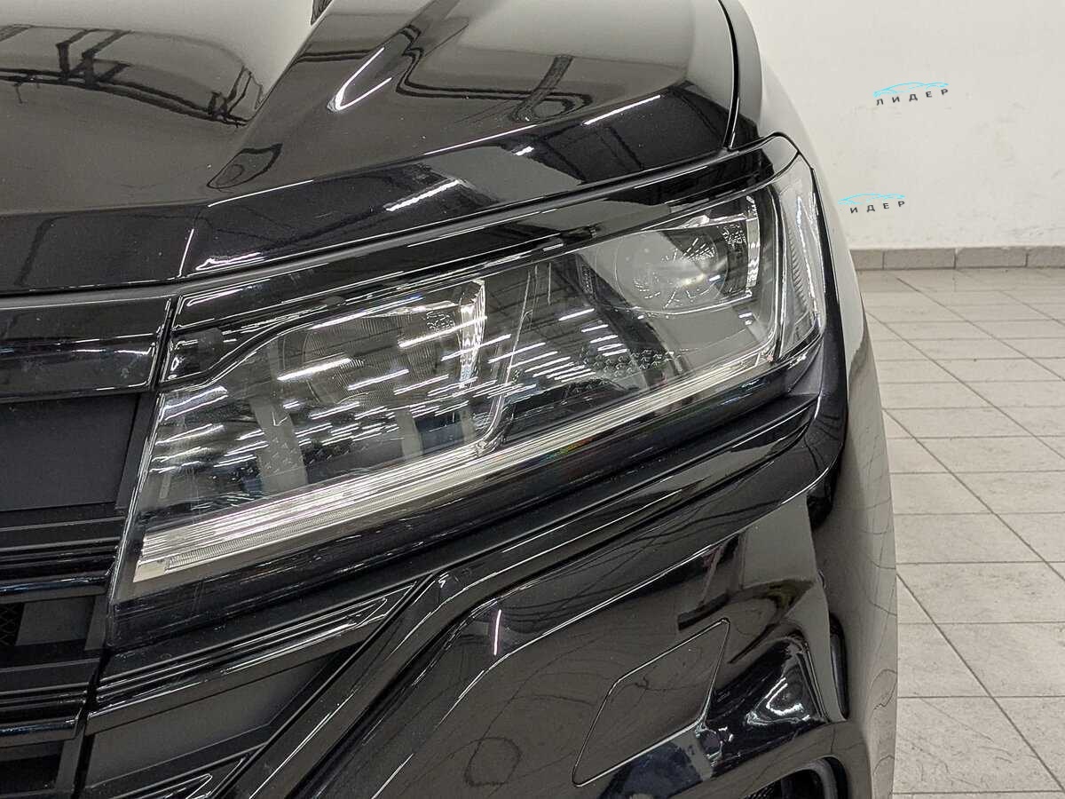 Б/У Фольксваген Туарег 2019 года. Фото: #10