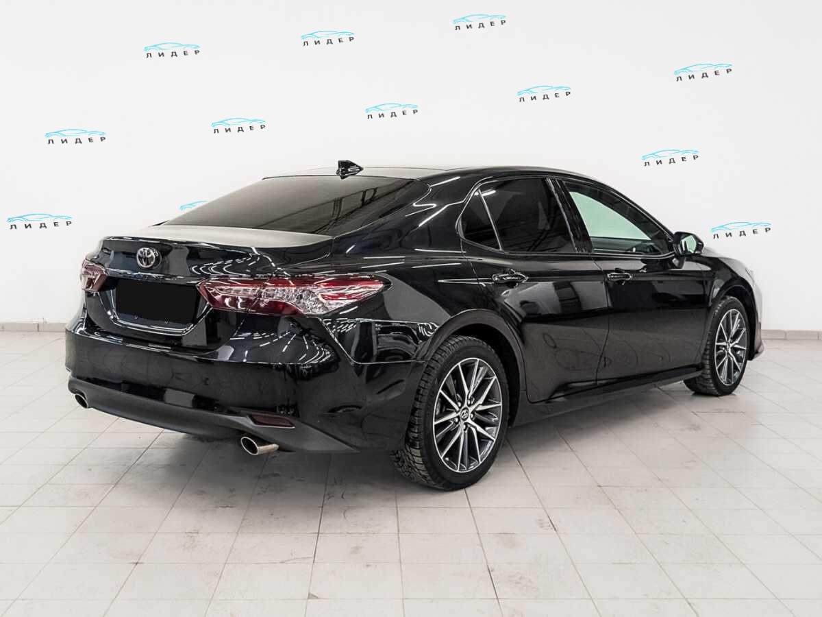Б/У Тойота Камри 2023 года. Фото: #4