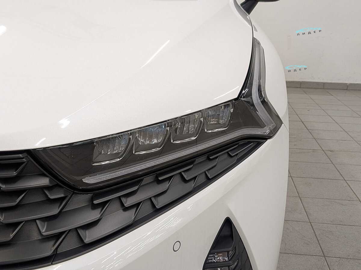 Б/У Киа К5 2022 года. Фото: #9