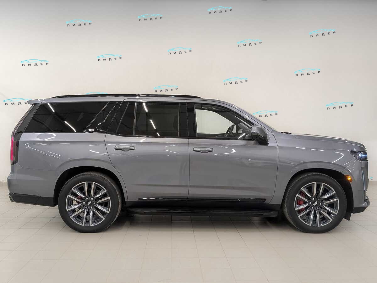 Б/У Кадиллак Эскалэйд 2021 года. Фото: #3