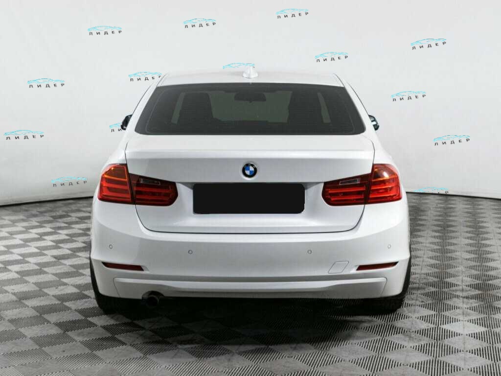 Б/У БМВ 3 серии 2014 года. Фото: #4