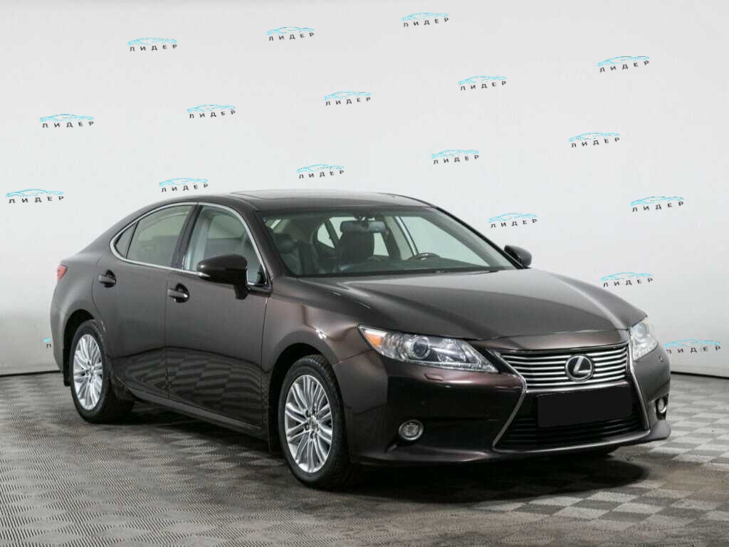 Б/У Лексус ЕС 2013 года. Фото: #2