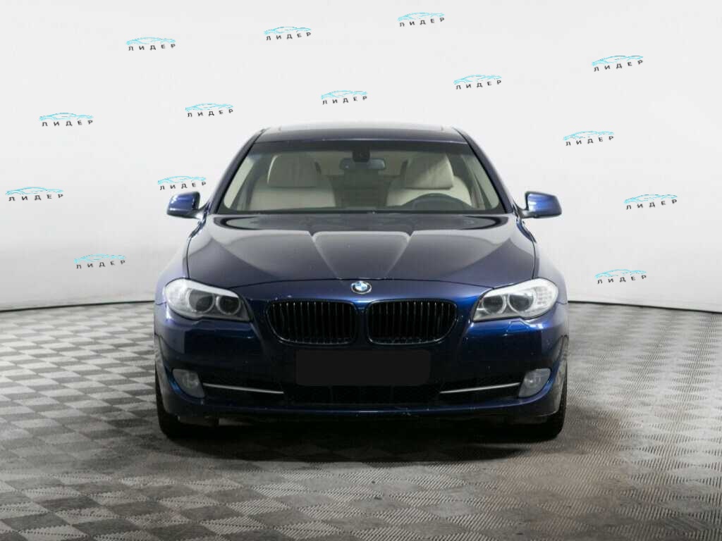 Б/У БМВ 5 серии 2011 года. Фото: #1