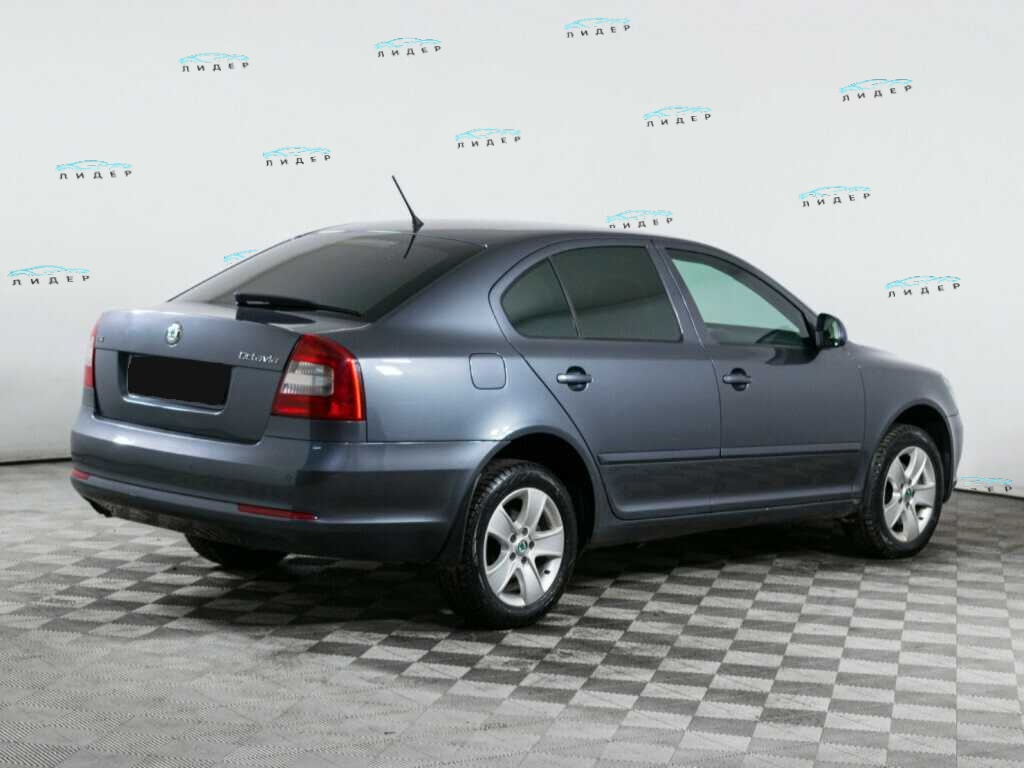Б/У Шкода Октавия 2011 года. Фото: #3