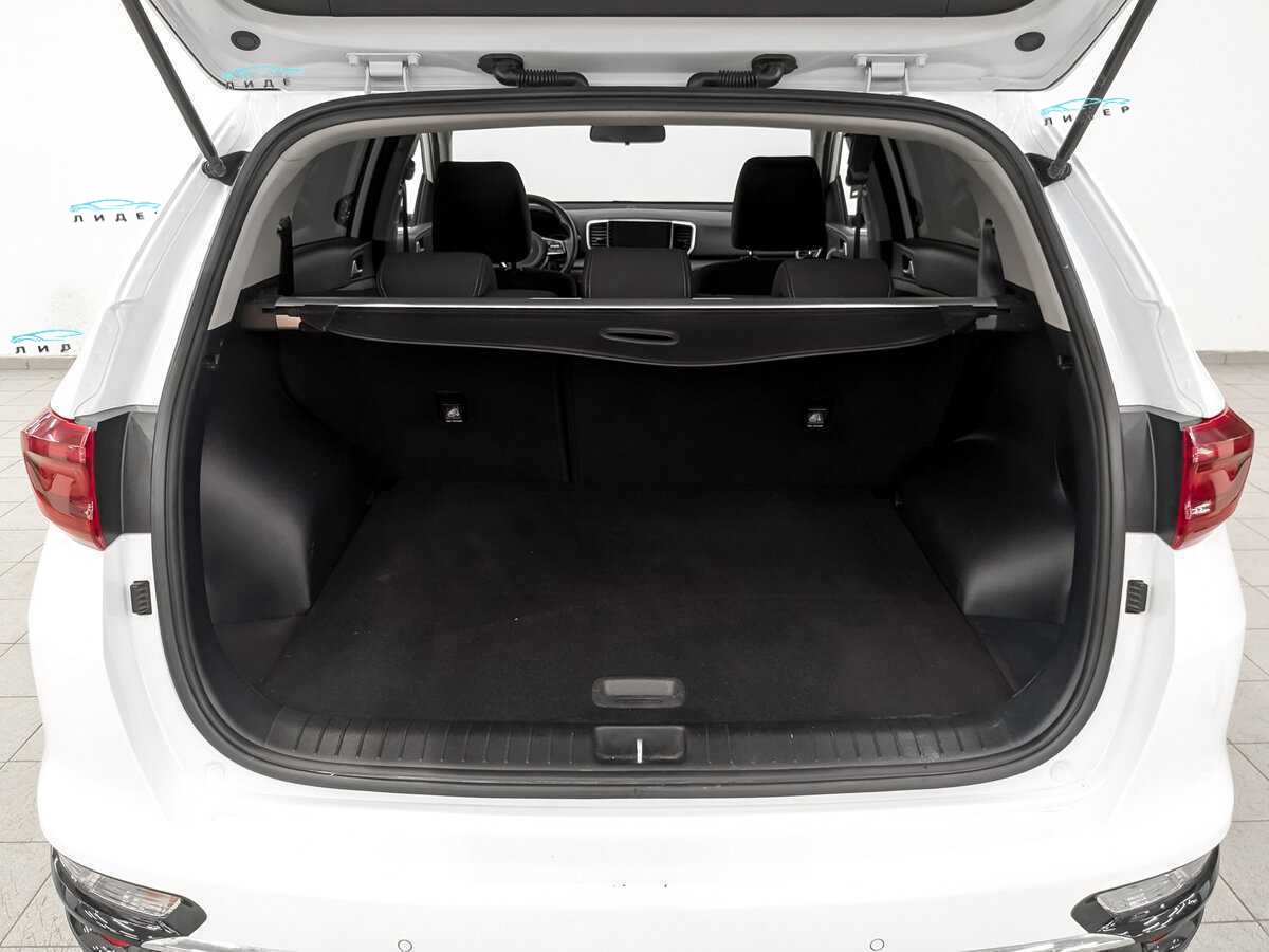 Б/У Киа Спортейдж 2021 года. Фото: #9