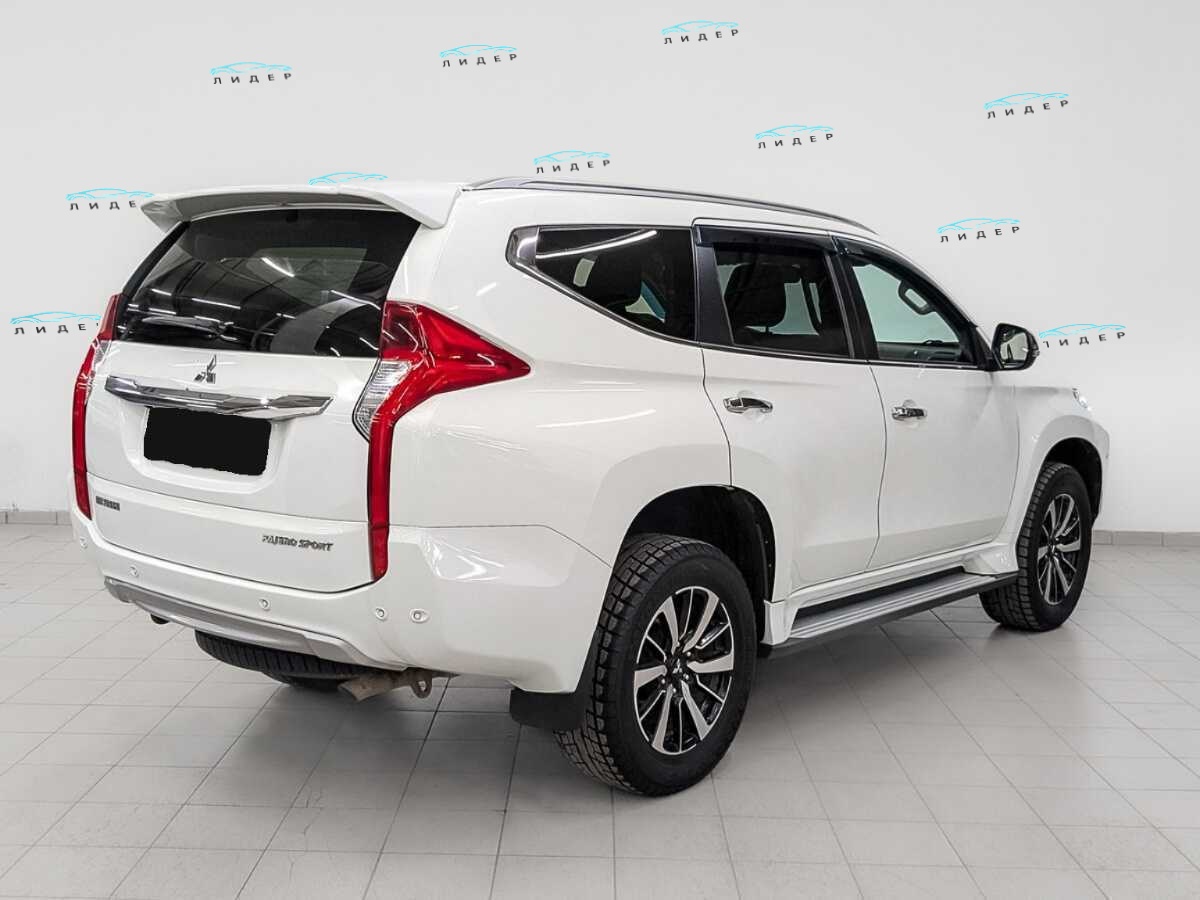 Б/У Митсубиши Паджеро Спорт 2017 года. Фото: #4