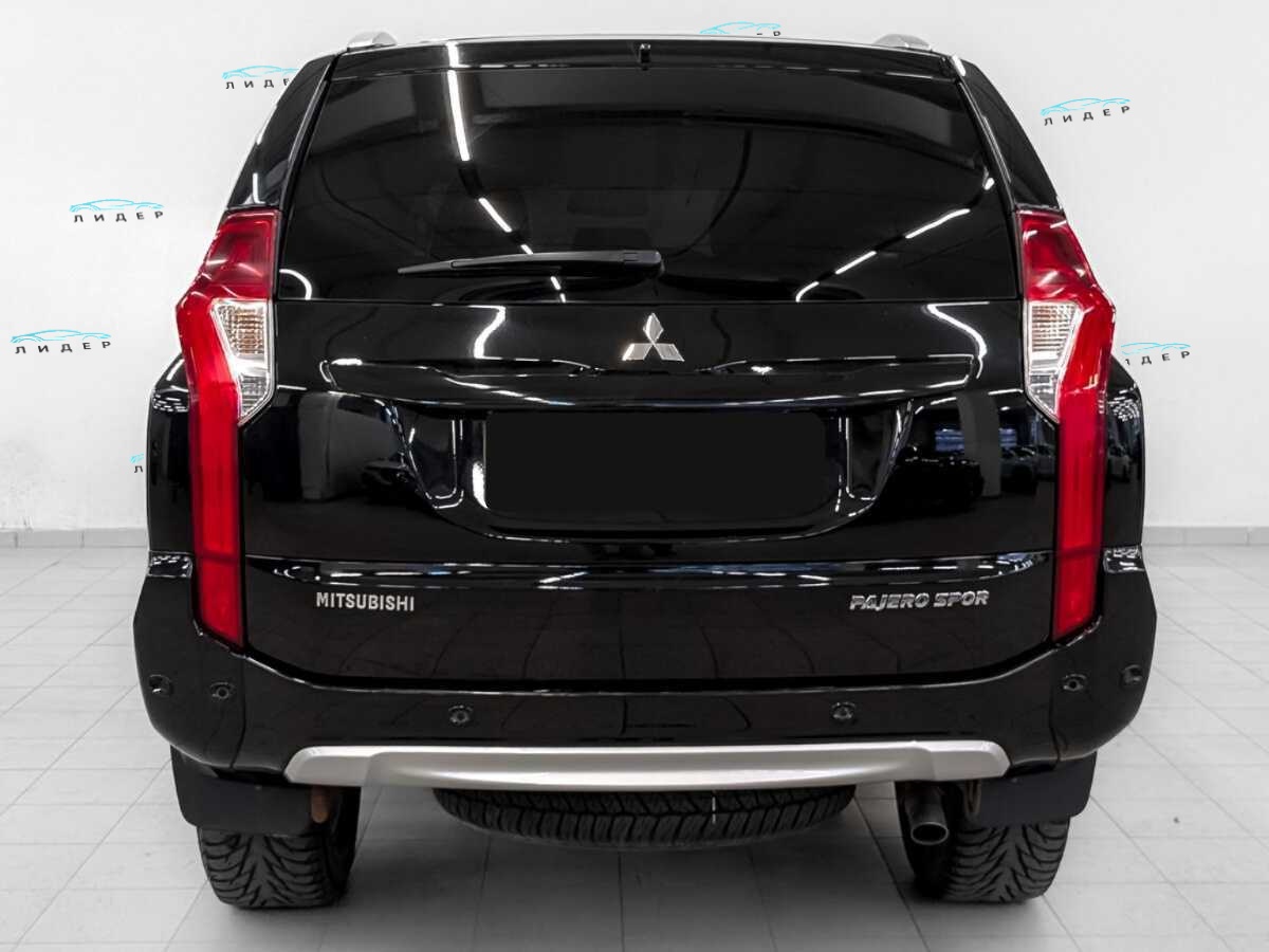 Б/У Митсубиши Паджеро Спорт 2019 года. Фото: #5