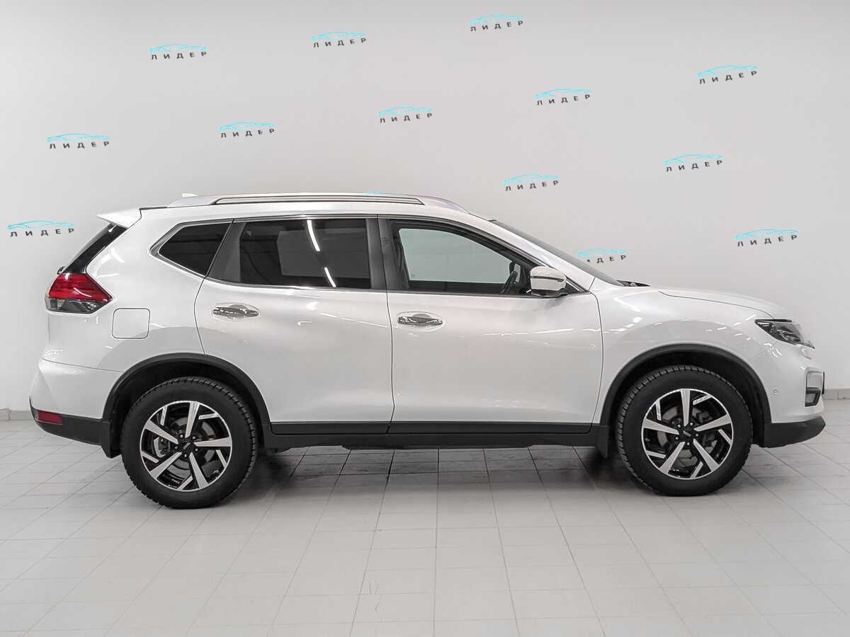 Б/У Ниссан Икс-Трейл 2021 года. Фото: #3