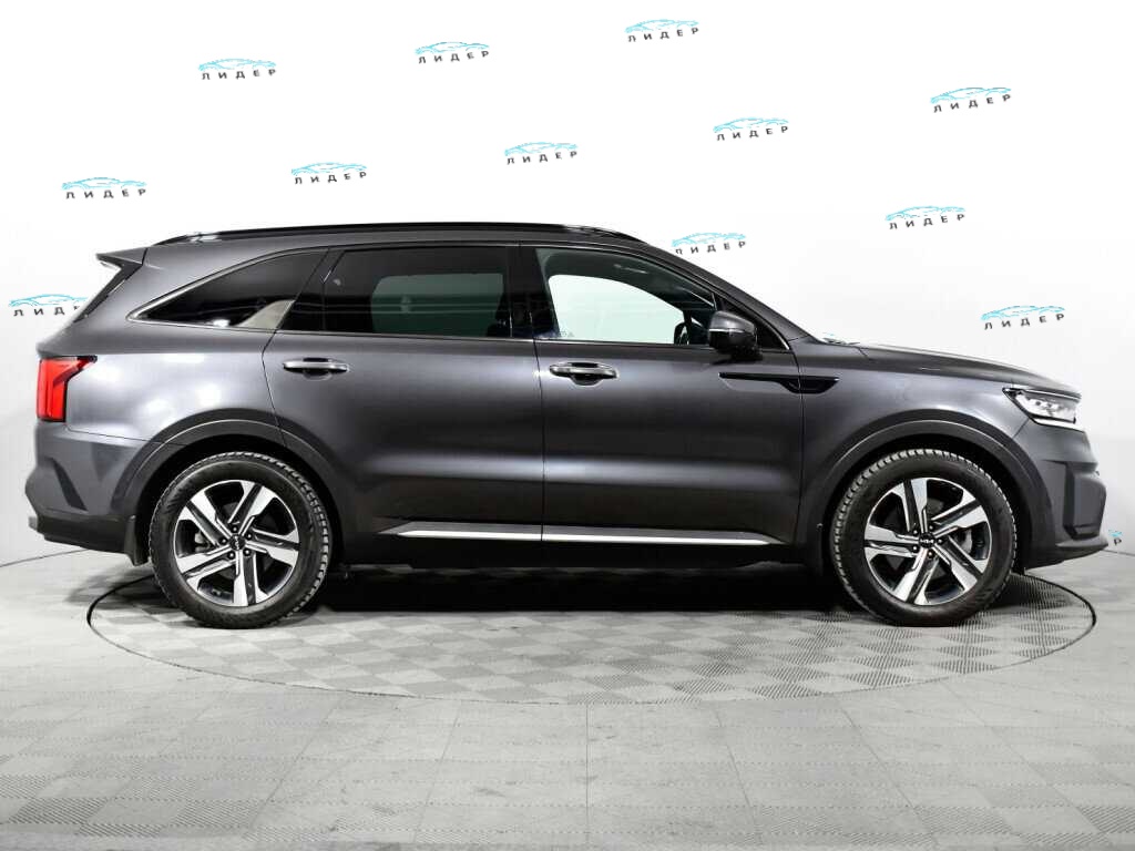 Б/У Киа Соренто 2022 года. Фото: #3